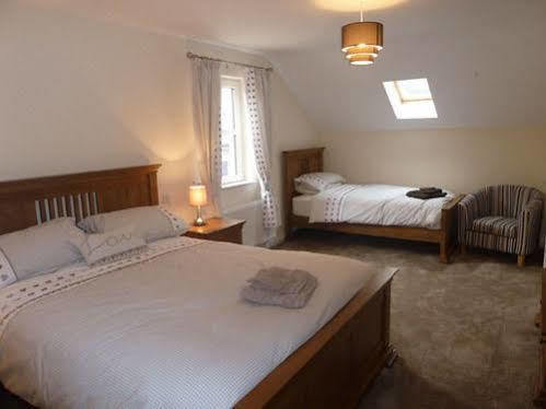 Oatlands Self Catering Cottages Мейз Экстерьер фото